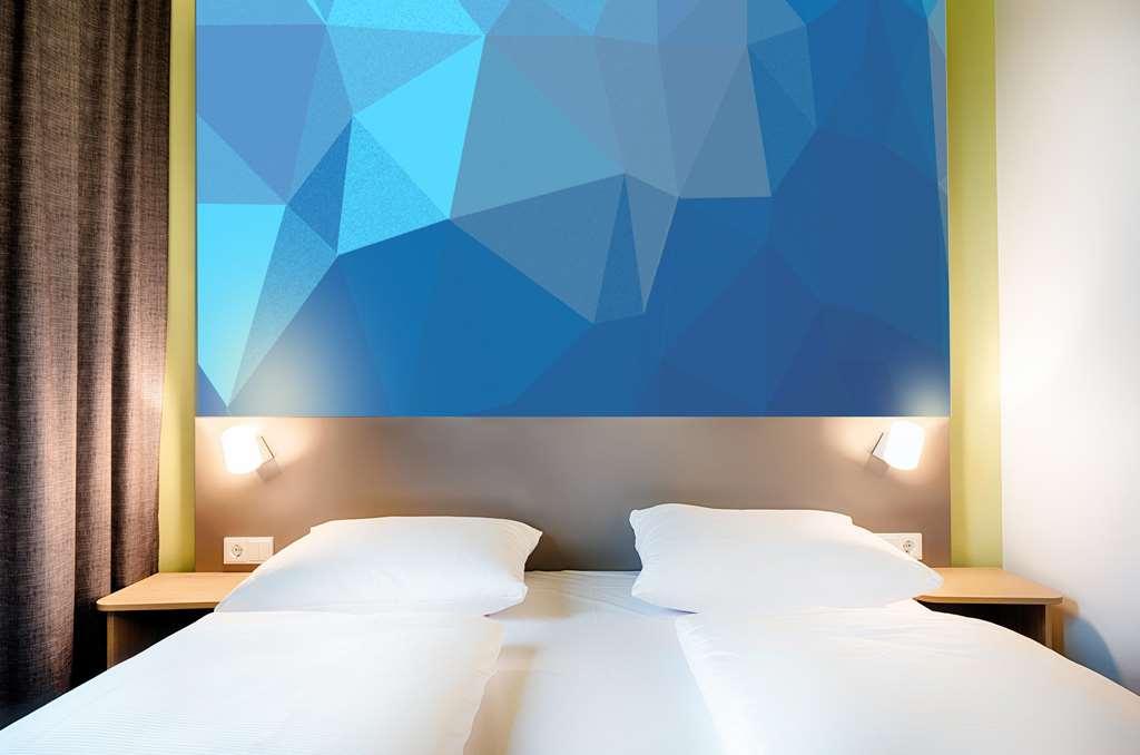 B&B Hotel Villingen-Schwenningen Rum bild