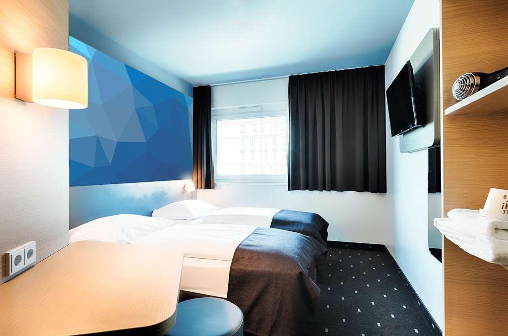 B&B Hotel Villingen-Schwenningen Rum bild