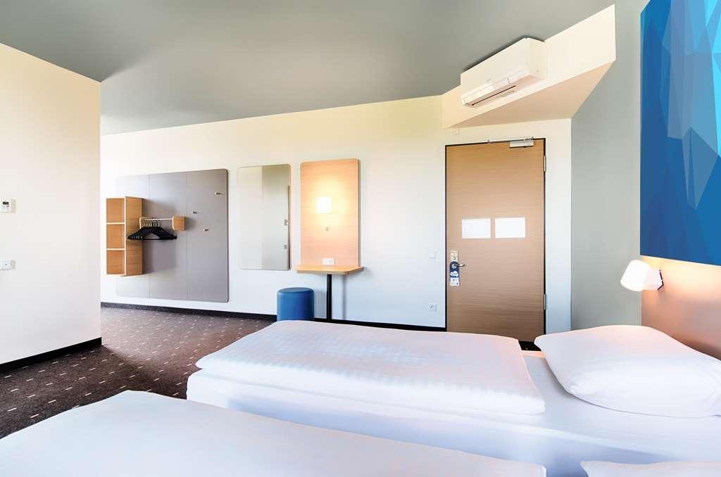B&B Hotel Villingen-Schwenningen Rum bild