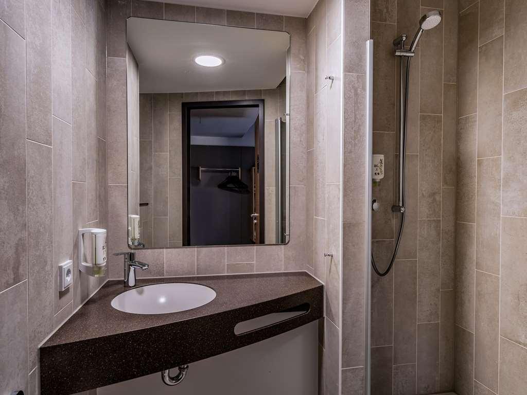 B&B Hotel Villingen-Schwenningen Rum bild